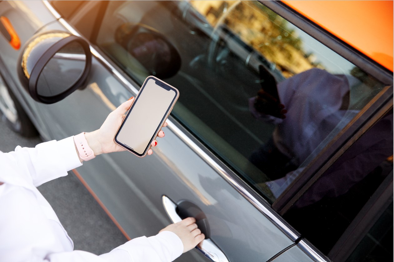 6868　スマホ・AppleWatchが車の鍵に。Daimiデジタルキー 車の後付デジタルキー「PHONE AS KEY」がアップルウォッチに対応しま